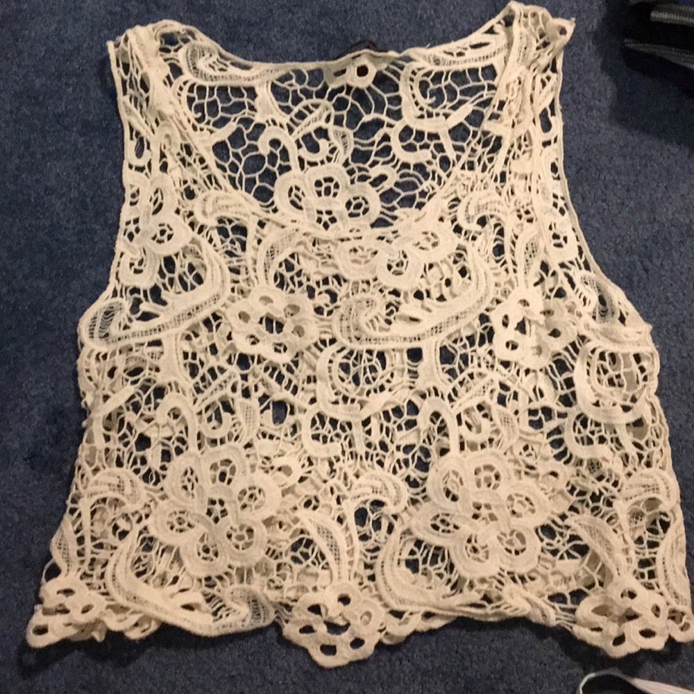 Lace cream crop top